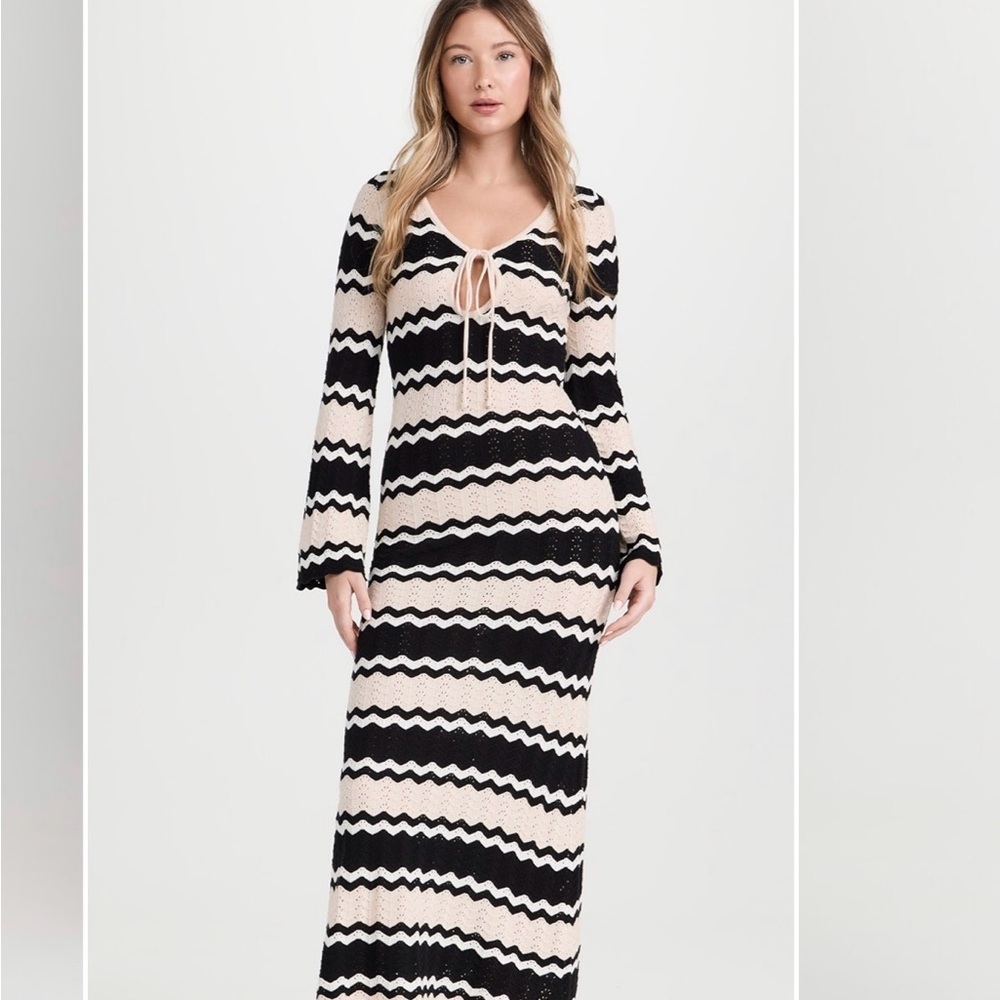 EUC M Seven Wonders Sofia Maxi Dress